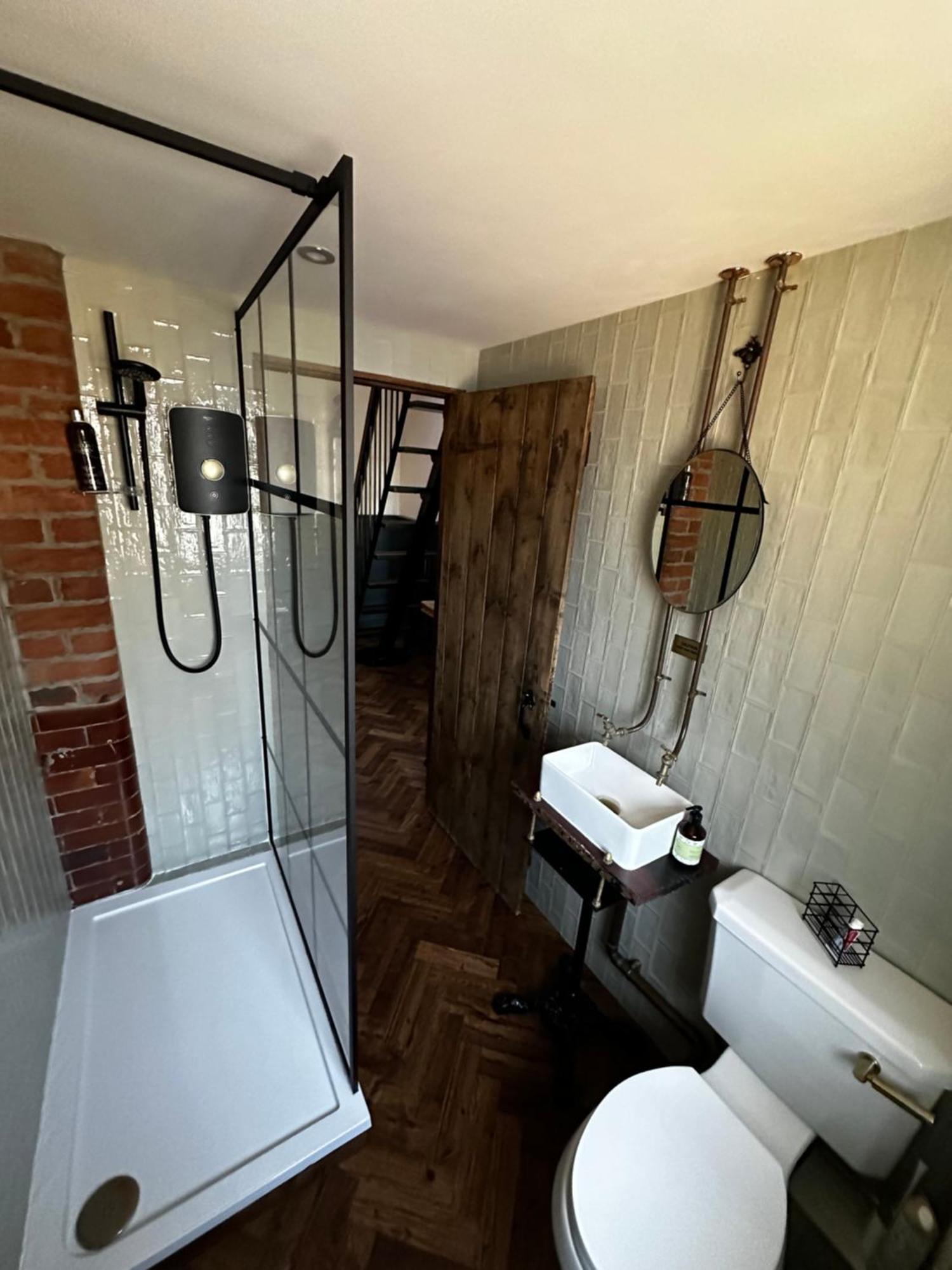 Unique Victorian Stable Conversion Halifax Exterior photo